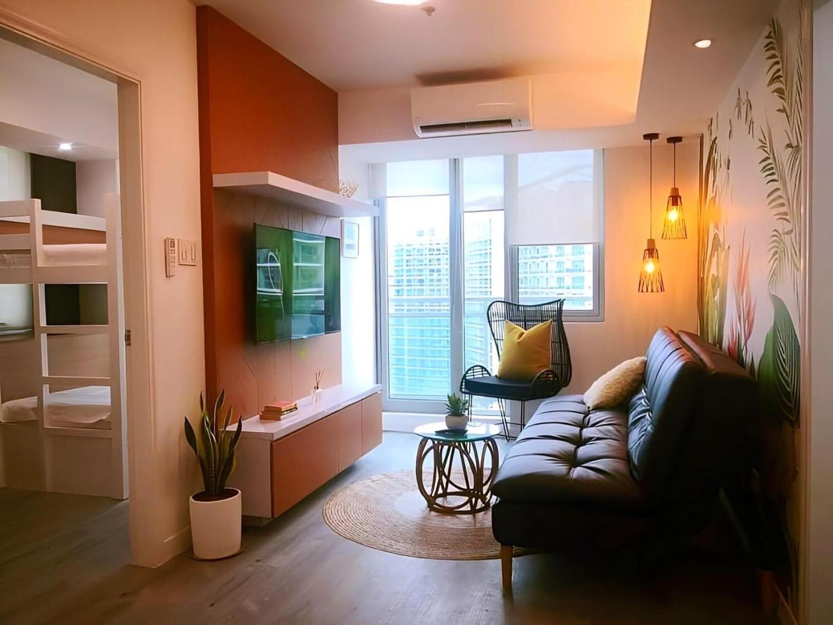 Manila Urban Resort At Azure Esterno foto