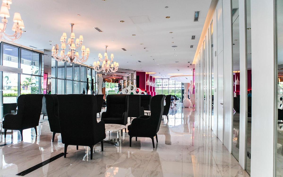 Manila Urban Resort At Azure Esterno foto