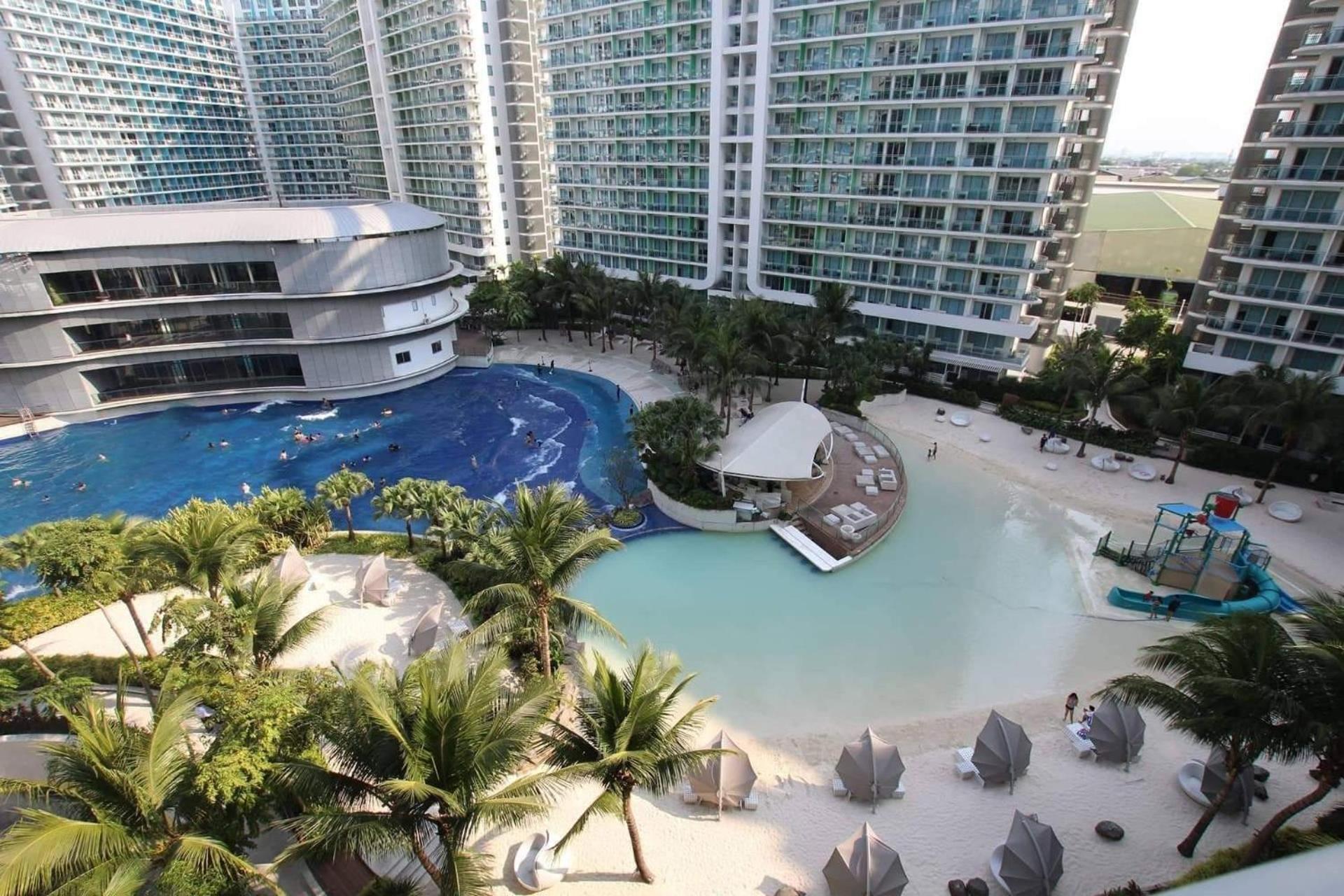 Manila Urban Resort At Azure Esterno foto