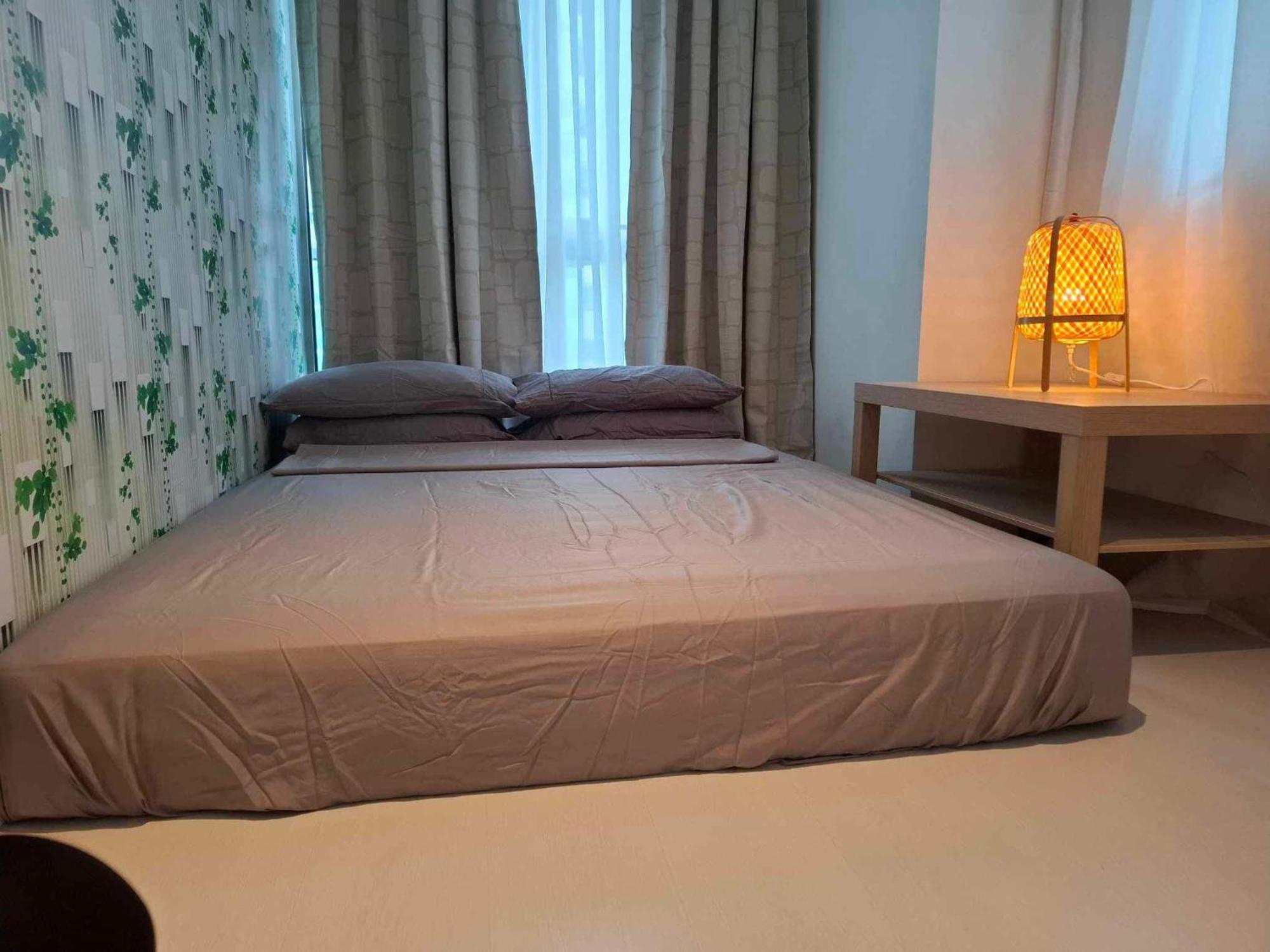 Manila Urban Resort At Azure Esterno foto